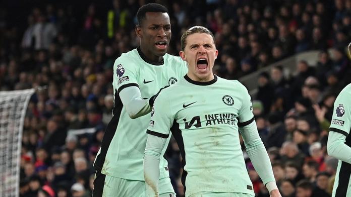 Conor Gallagher z Chelsea slaví gól do sítě Crystal Palace