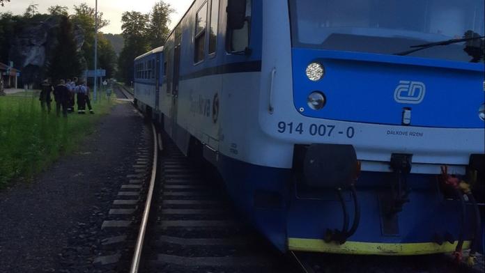 V Adršpachu vykolejil osobní vlak