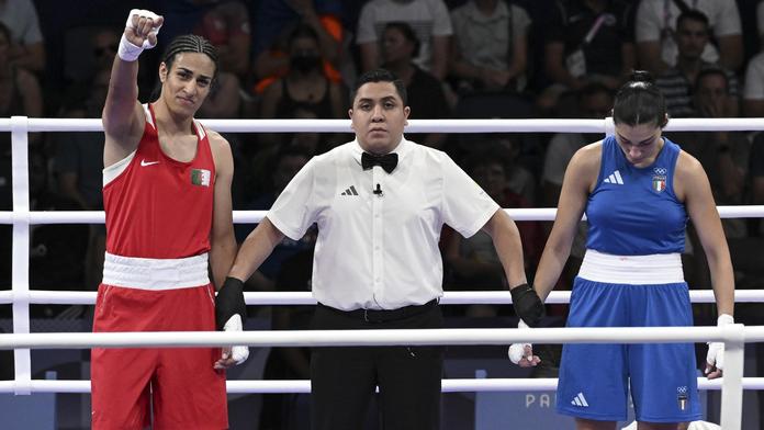 Boxerka s mužskými hormony vyhrála po 46 sekundách. Soupeřka utekla v slzách