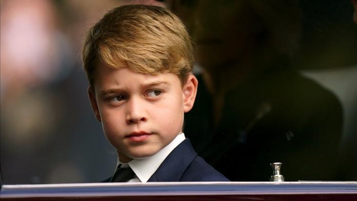 V královské rodině se poruší staletá tradice. George si zvolí vlastní osud