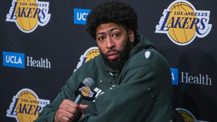 Hvězdní Lakers jsou na pokraji vyřazení, Davis hledá příčiny ve zraněních