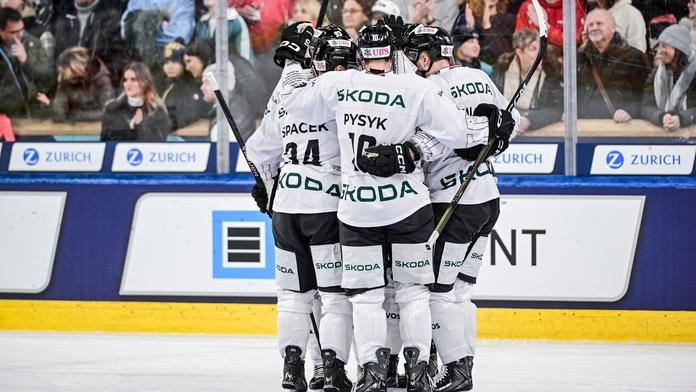 Hokejová Sparta si spravila chuť. Na Spengler Cupu porazila Finy