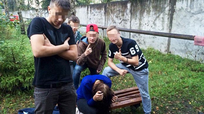 Veroniku (14) znásilnili 4 kamarádi! Tyhle FOTKY dali na internet!