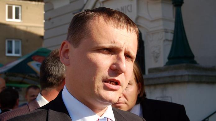 Vyšetřování VÍTA BÁRTY POKRAČUJE! Policie ho stíhá za korupci