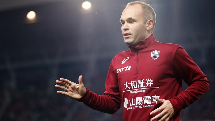 Hra pokračuje. Slavný Iniesta dál napíná, čeká se na jeho další slova