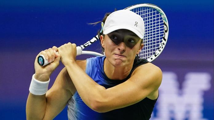 Proč přišla Šwiateková o pozici jedničky? Slavný McEnroe popisuje její slabiny
