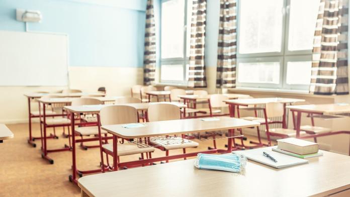Omezení na školách! V těchto krajích opatření hygienici zpřesnili