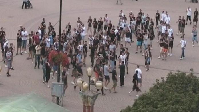 Fanoušci Plzně a Sparty si domluvili v Praze bitku. Policie ji překazila