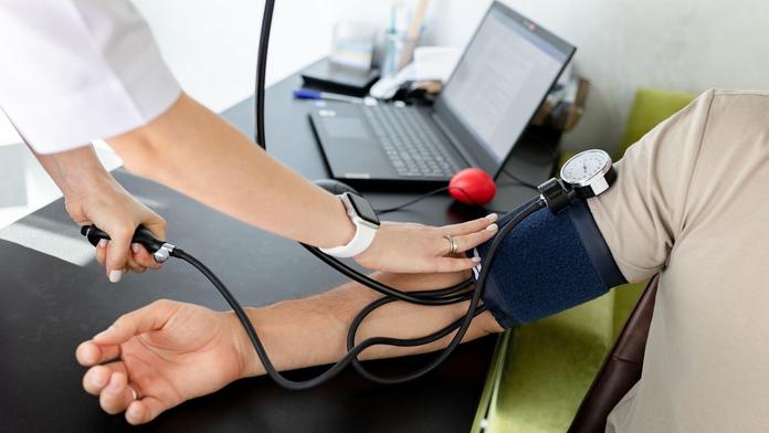 Chystá se velká změna. Některé profese se zřejmě vyhnou vstupním prohlídkám