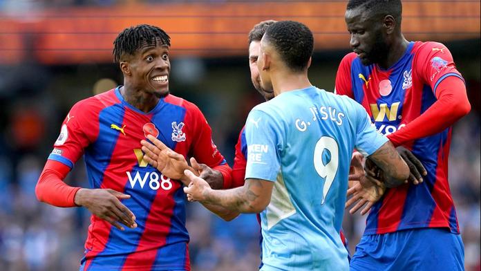 Útočník Crystal Palace sestřelil gólem City, teď je obětí rasismu
