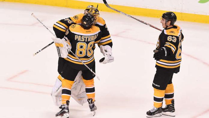 Pastrňákova finta přinesla výhru, Kaše se poprvé trefil v NHL!