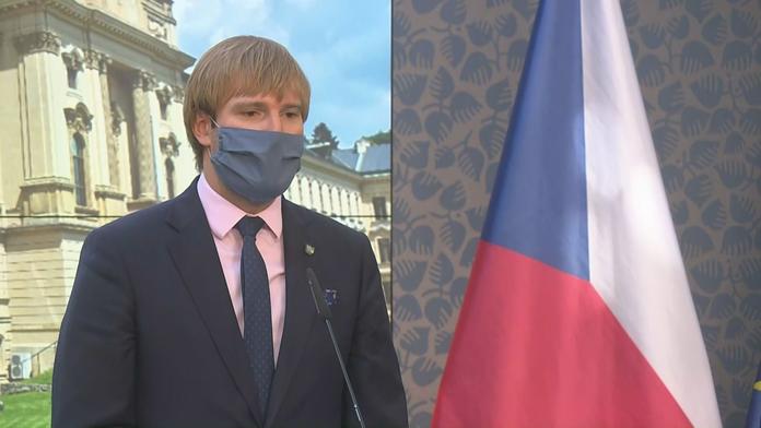 Pravidla izolace i karantény se od září změní, oznámil ministr Vojtěch
