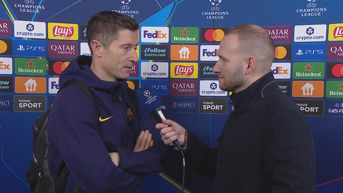 Už jsem zapomněl, jaké je hrát v minus 7 stupních, řekl Lewandowski. Flick ocenil Slavii