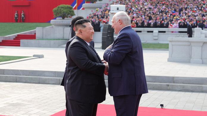 Setkání Kim Čong-una a Alexandra Lukašenka
