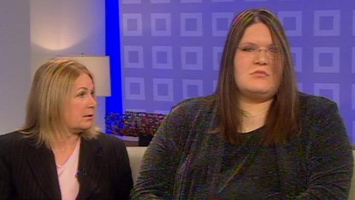 Dívka se proměnila v OBRYNI, ve 34 letech ji nemoc zabila