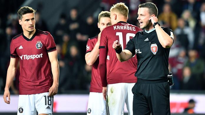 Rozhodčí na straně Sparty? Letenské naopak podle komise poškodili