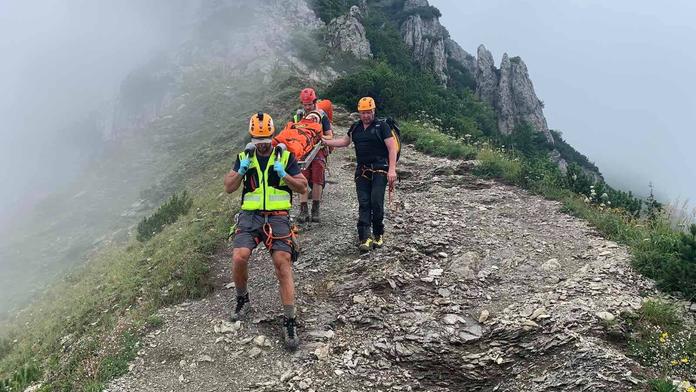 Tragédie v Tatrách. Skupinu turistů na Kriváni zasáhl blesk, jeden člověk zemřel