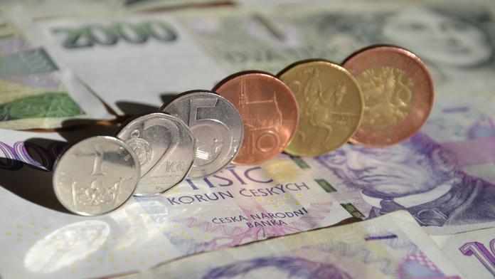 Živnostníci zaplatí státu víc! Vláda zavede stropy na paušály a slevy nevrátí