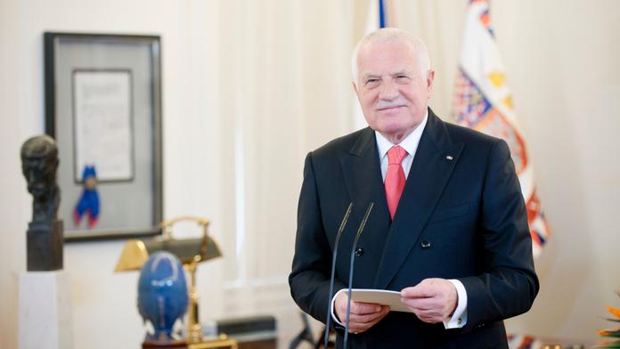 Přijímat uprchlíky je tragický omyl Evropy, uvedl Václav Klaus