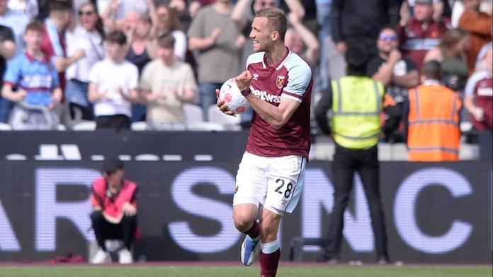 Souček pátým gólem v sezoně vystřelil Hammers bod. Newcastle vyhrál