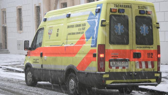 Porod v závějích! Žena v kalamitě nestihla dojet do porodnice