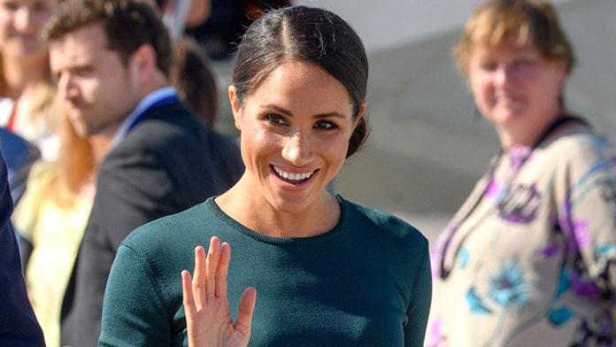 Meghan pořádně rozhazuje! Za šaty utratila jmění, kdo to platí?