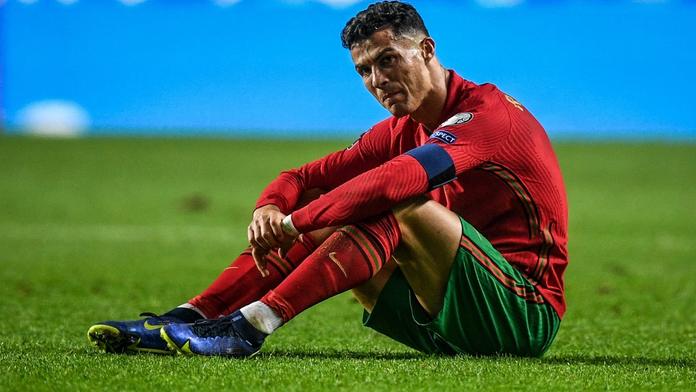 Zlatý míč pro Messiho byl označen za krádež, ostudu a špínu. Ronaldo souhlasí