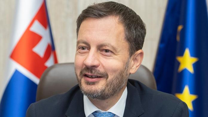 Slovensku hrozí ekonomický kolaps, varuje premiér. Chce pomoc Bruselu