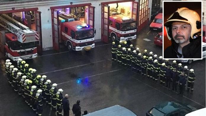 FOTO: Hasiči v celé zemi dnes uctili památku mrtvého kolegy