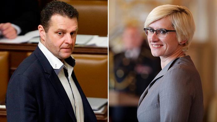 Kdo hlasoval pro vládu? Ondráček nepřišel, Šlechtová utekla za psem