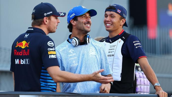 Pohádkový konec neměl. Kamarádovi ztížil boj, pak byl Ricciardo emotivní