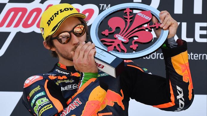 Vycházející hvězdy MotoGP. Kdo dostal letos šanci zazářit v nejsilnější kubatuře?