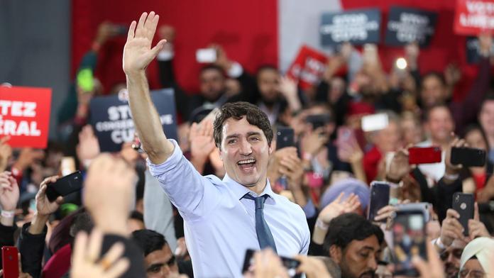 Liberál Trudeau vyhrál kanadské volby, přišel ale o parlamentní většinu
