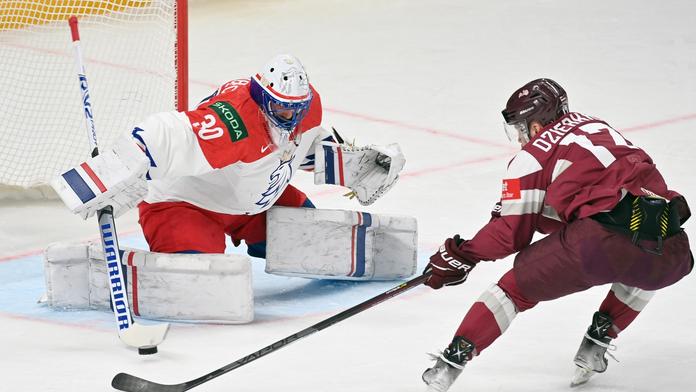 Kdy půjde Vejmelka do brány? Nevíme. Hrubec nastoupil dle plánu, mlžil Jalonen
