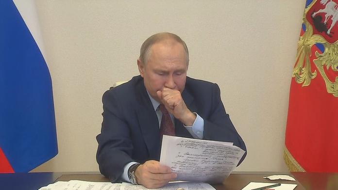 Putin porušil svůj vlastní zákon. Invazi na Ukrajinu označil za válku