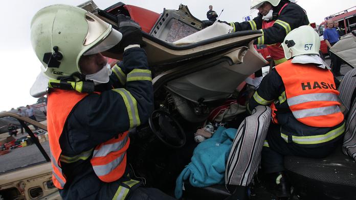 ČERNÝ ČTVRTEK: Na silnicích zemřeli už dva lidé, jedna zraněná
