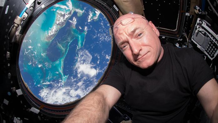 Po 340 dnech ve vesmíru jde Scott Kelly rovnou do důchodu