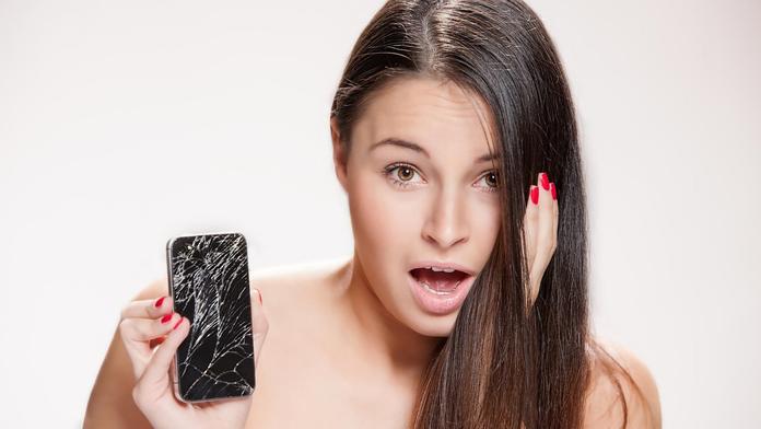 Prasknul vám displej na mobilu? Opravte si ho doma! NÁVOD