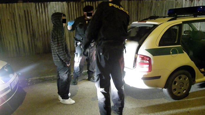 Policisté stavěli 2x jedno auto, poprvé řídil opilec, podruhé feťák!