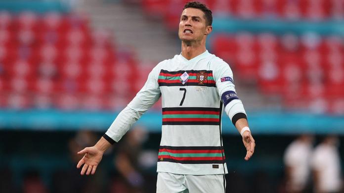 Kdo jste? CR7 opět budí pozornost, málem se nedostala na stadion