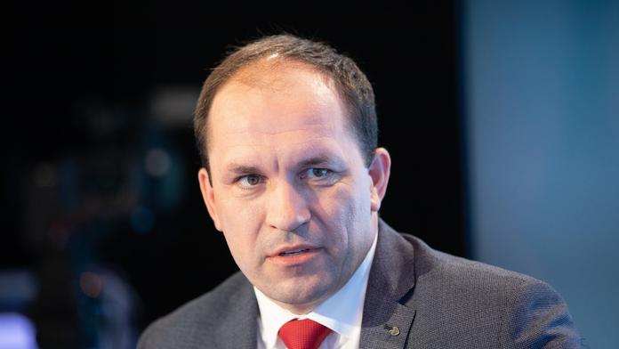 České politiky zasáhla smutná zpráva. Šéfovi KDU Výbornému zemřela žena
