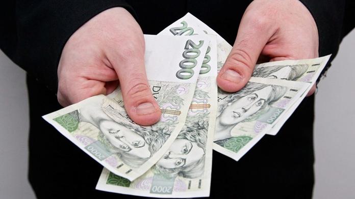 POTVRZENO: Od ledna vše zdraží. Spočítejte si, kolik si připlatíme! KALKULAČKA