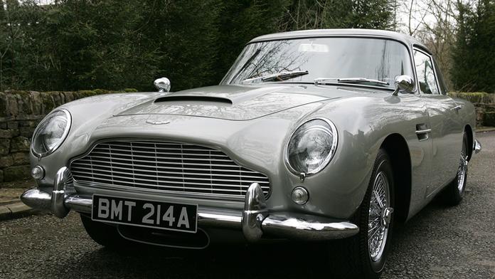 Chcete jezdit jako Bond? Na tuhle krásku si připravte 40 milionů