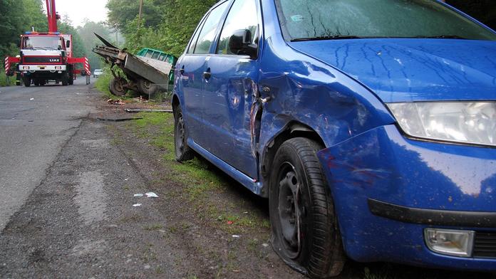 Jak v bazaru poznat bourané auto?