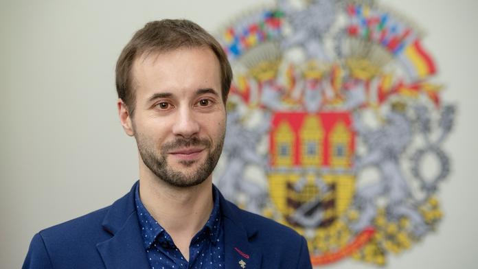 Omluvte studenty, ať mohou stávkovat, vyzval radní Šimral ředitele škol