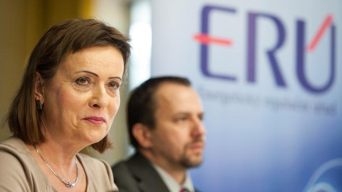Šéfku energetického úřadu ženou před soud. Zneužila pravomoc