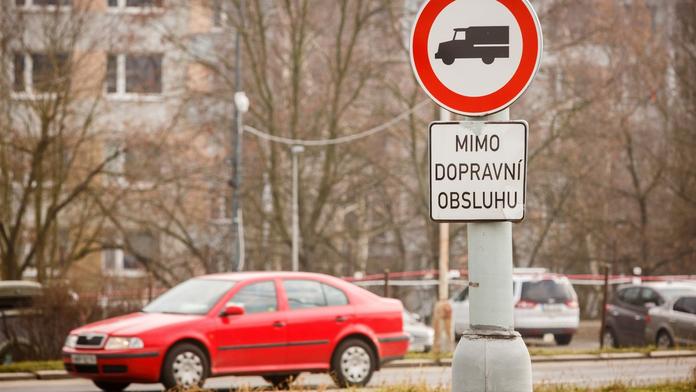 Máte kombík nebo pickup? Platí pro vás nová dopravní značka