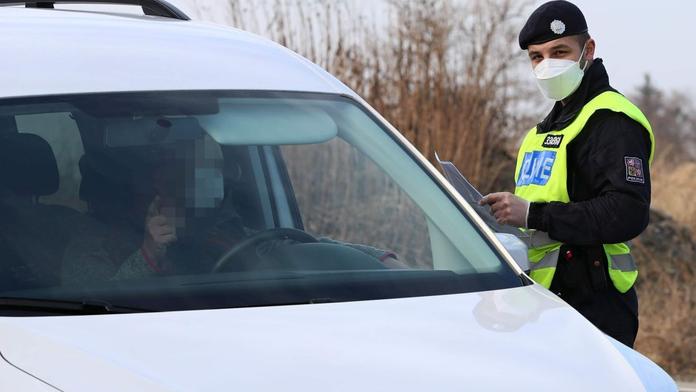 Výsledky policejních kontrol: V těchto krajích se nařízení porušují nejvíc 