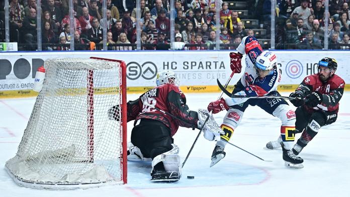 Pardubice vykradly Spartu, daly hned šest gólů. Krize i v Litvínově
