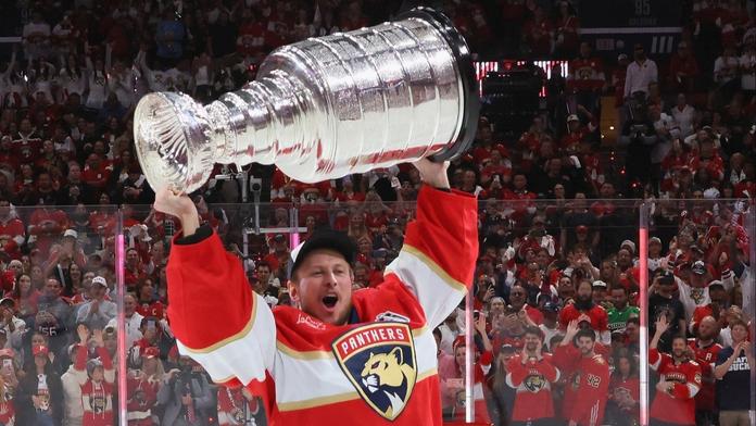 Stanley Cup v Česku! Víme, kdy a kam Vaněček s Noskem trofej přivezou